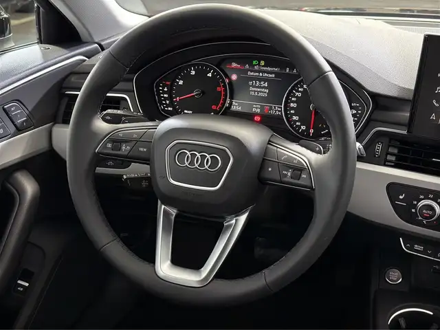 Audi A4 view 8