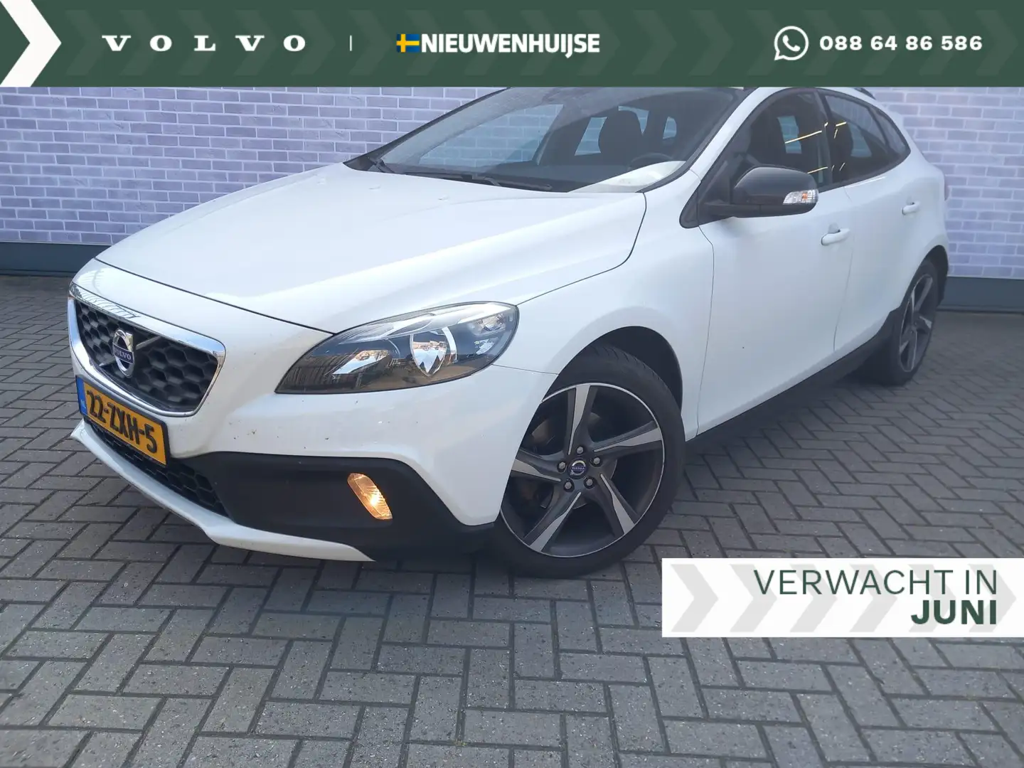 Volvo V40 Cross Country 1.6 T4 Kinetic | Camera | Automaat | Cruise Contro Wit - 1