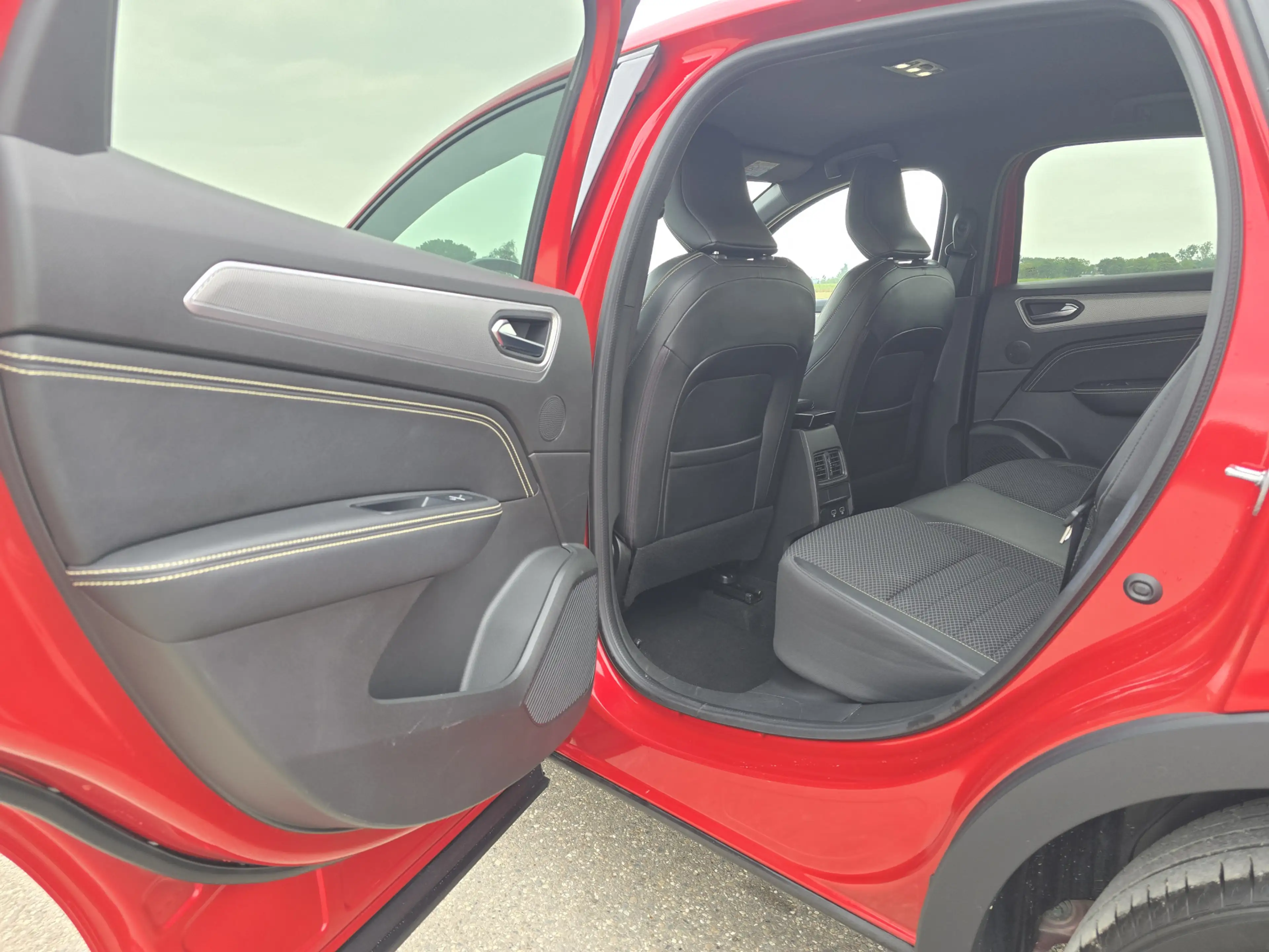 Renault Arkana 1.3 TCe Mild Hybrid - 140 Pk - Euro 6 - AUTOMAAT - — photo 29