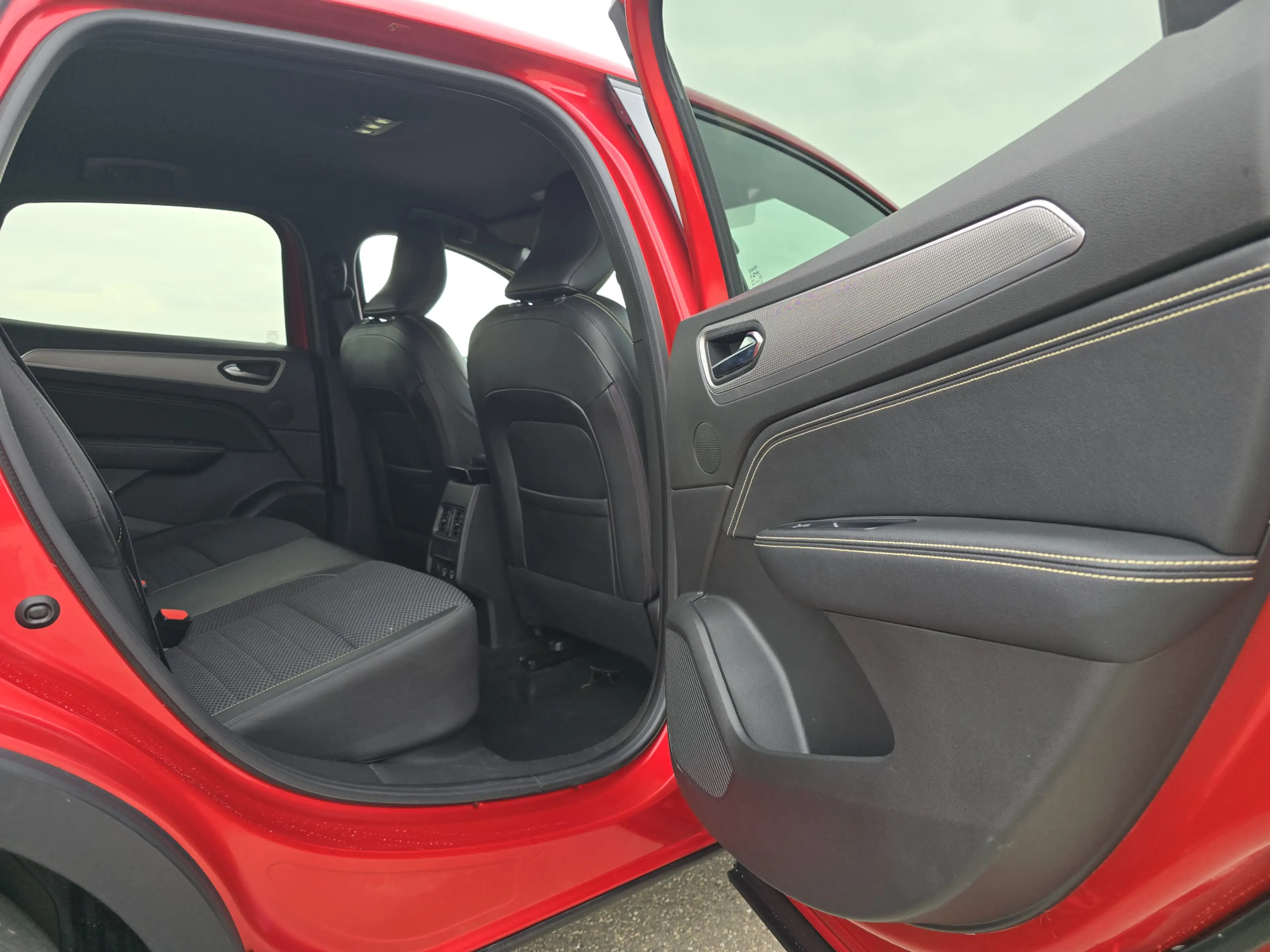 Renault Arkana 1.3 TCe Mild Hybrid - 140 Pk - Euro 6 - AUTOMAAT - — photo 32