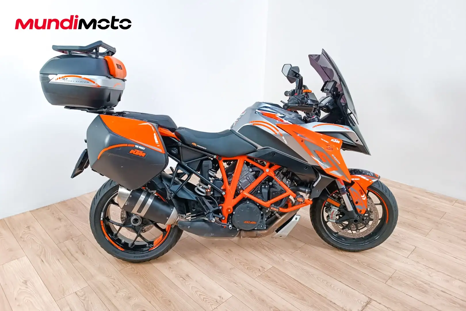 KTM 1290 Super Duke GT - 1
