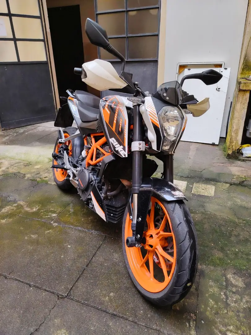 KTM 390 Duke Blanco - 1