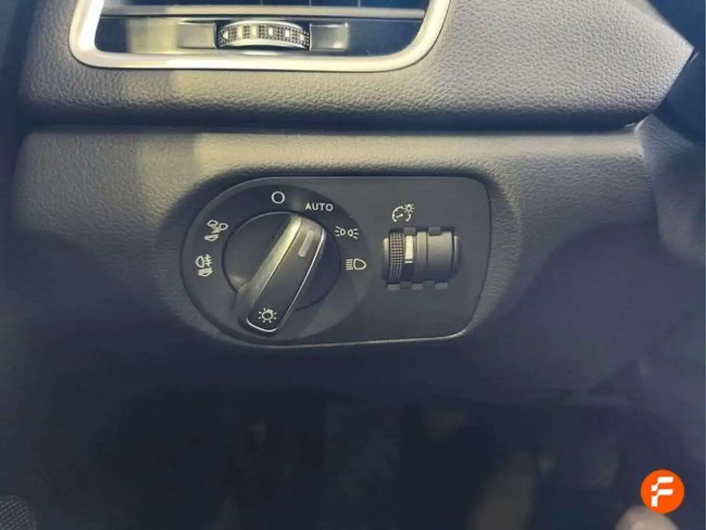 Audi Q3 2.0TDI Attraction S tronic 110kW Gris - 1