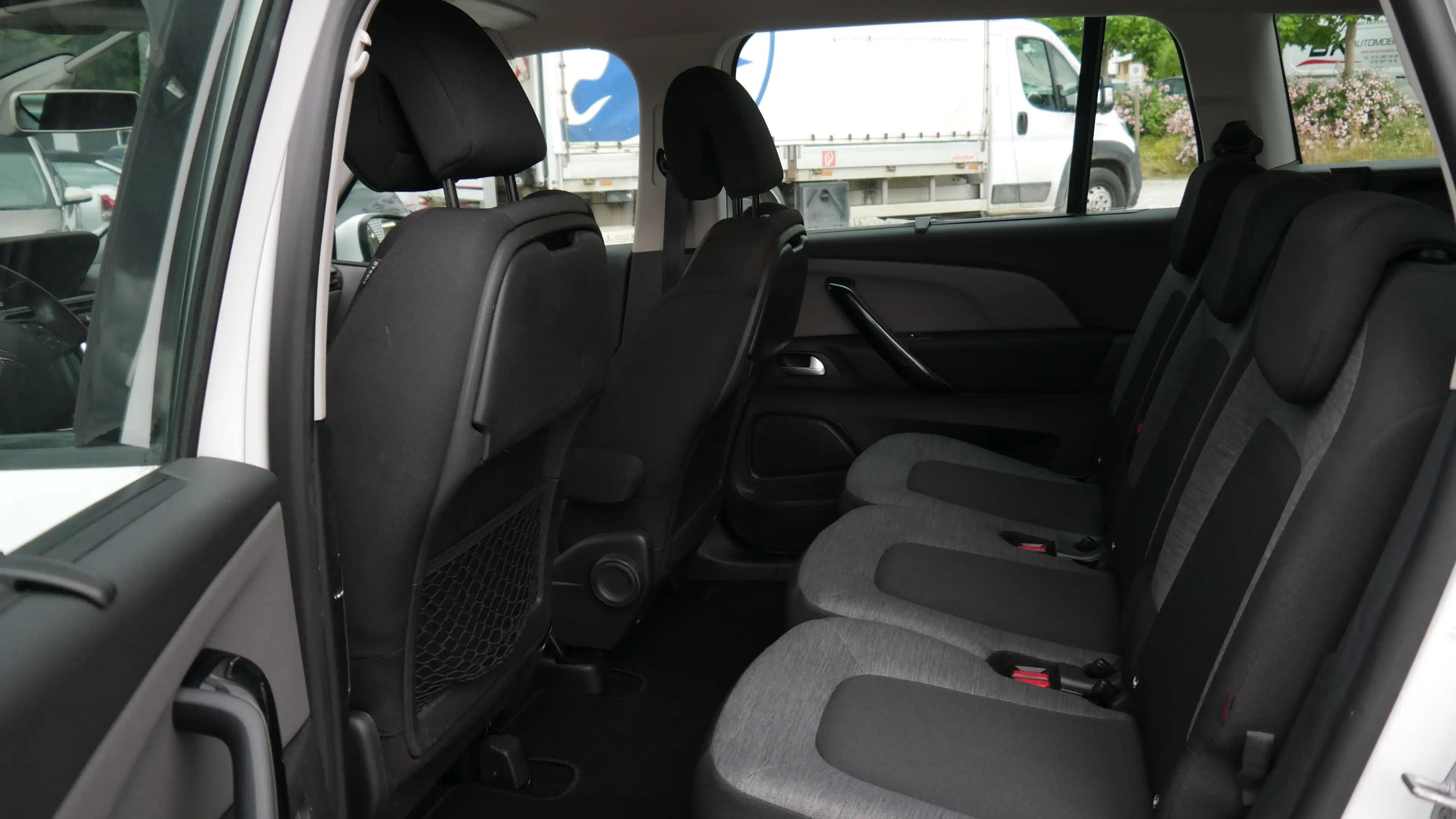 Citroen Grand C4 SpaceTourer Scheckheft Einparkhilfe AHK Sitzheizung Klima Navi — photo 13