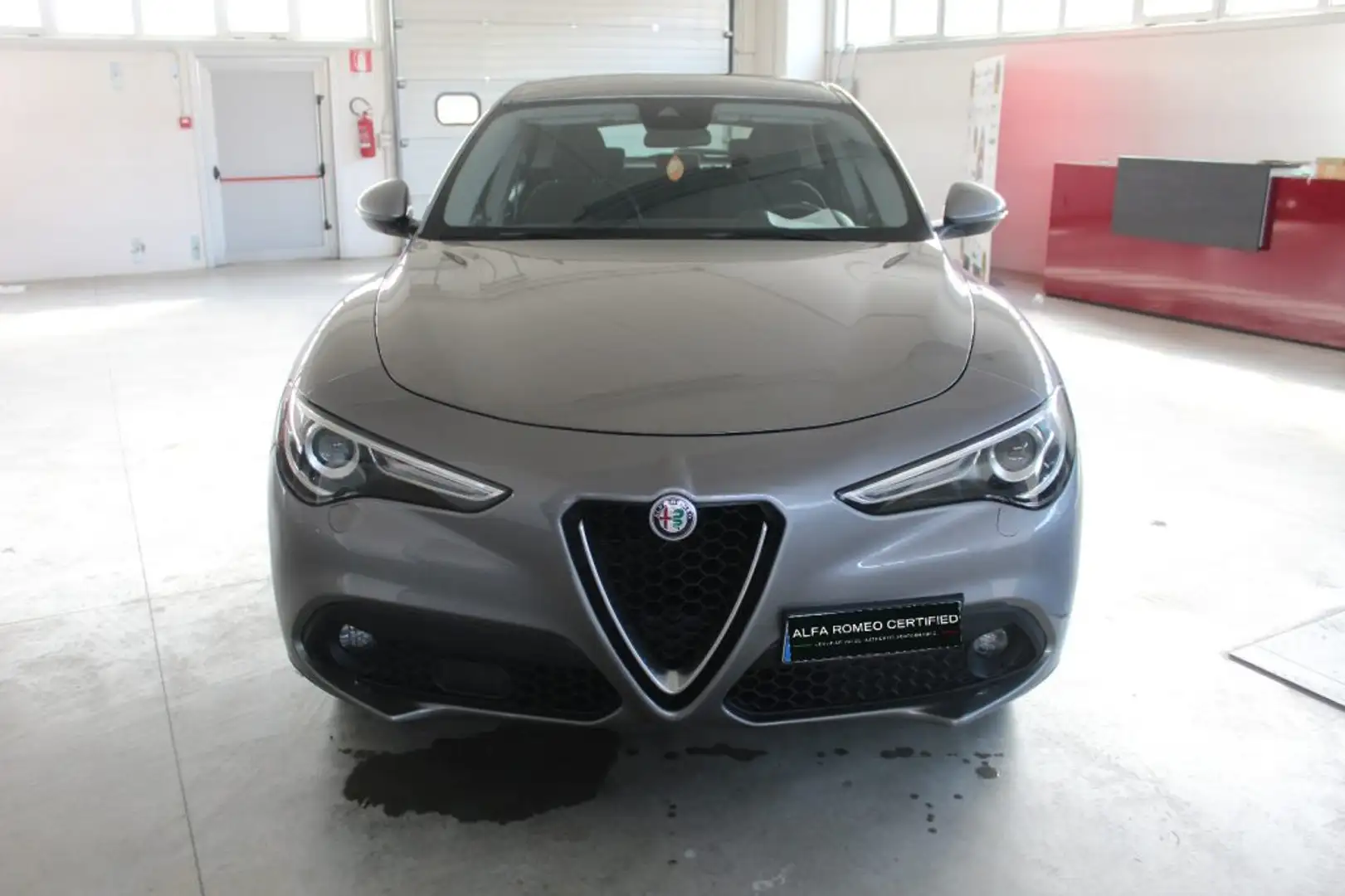 Alfa Romeo Stelvio 2.2 Turbodiesel 180 CV AT8 Q4 Business Grigio - 2