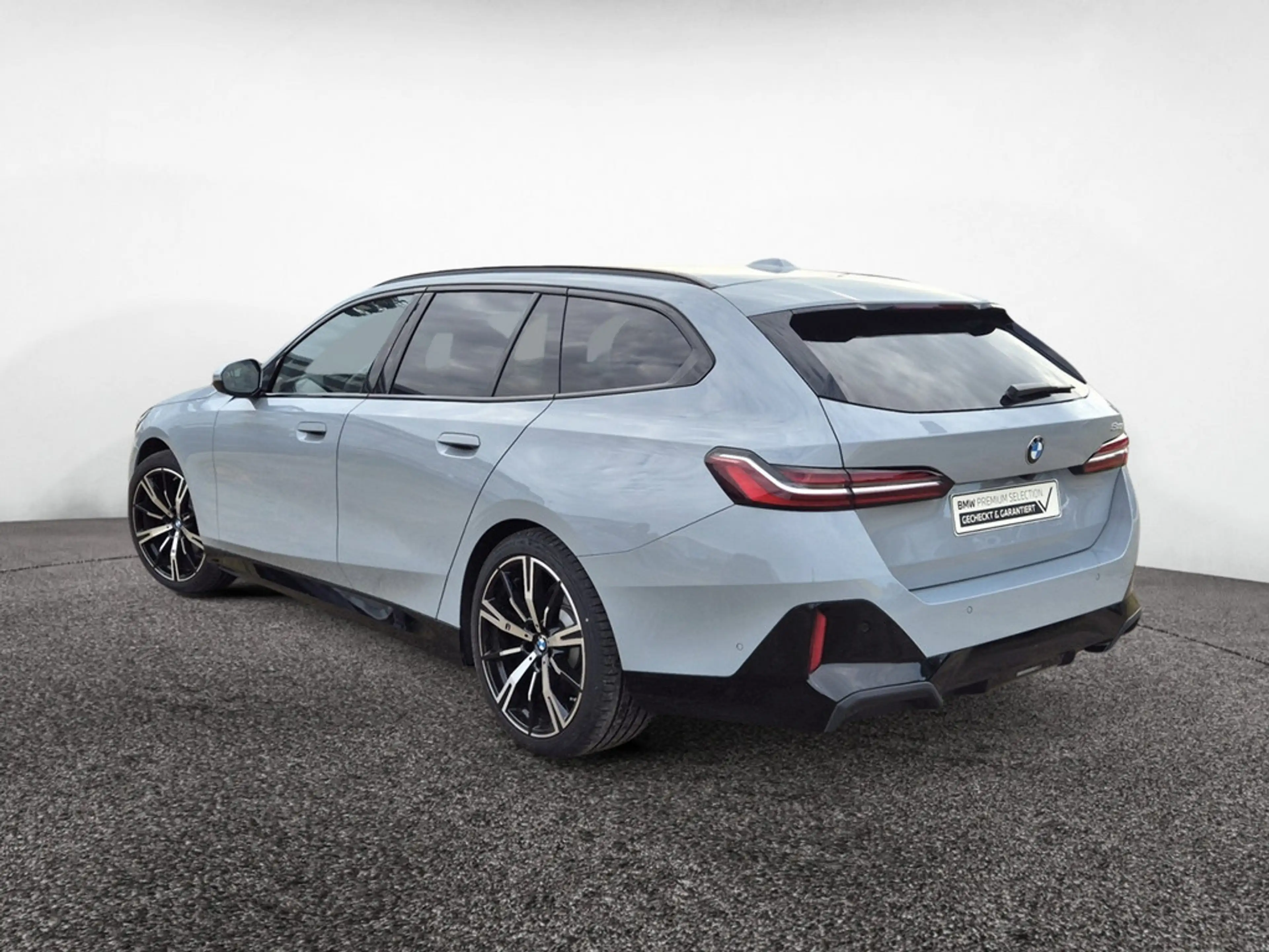 BMW 520 i Touring M-Sport 20 ZOLL+AHK+H/K+ACC+KAM+ — photo 3