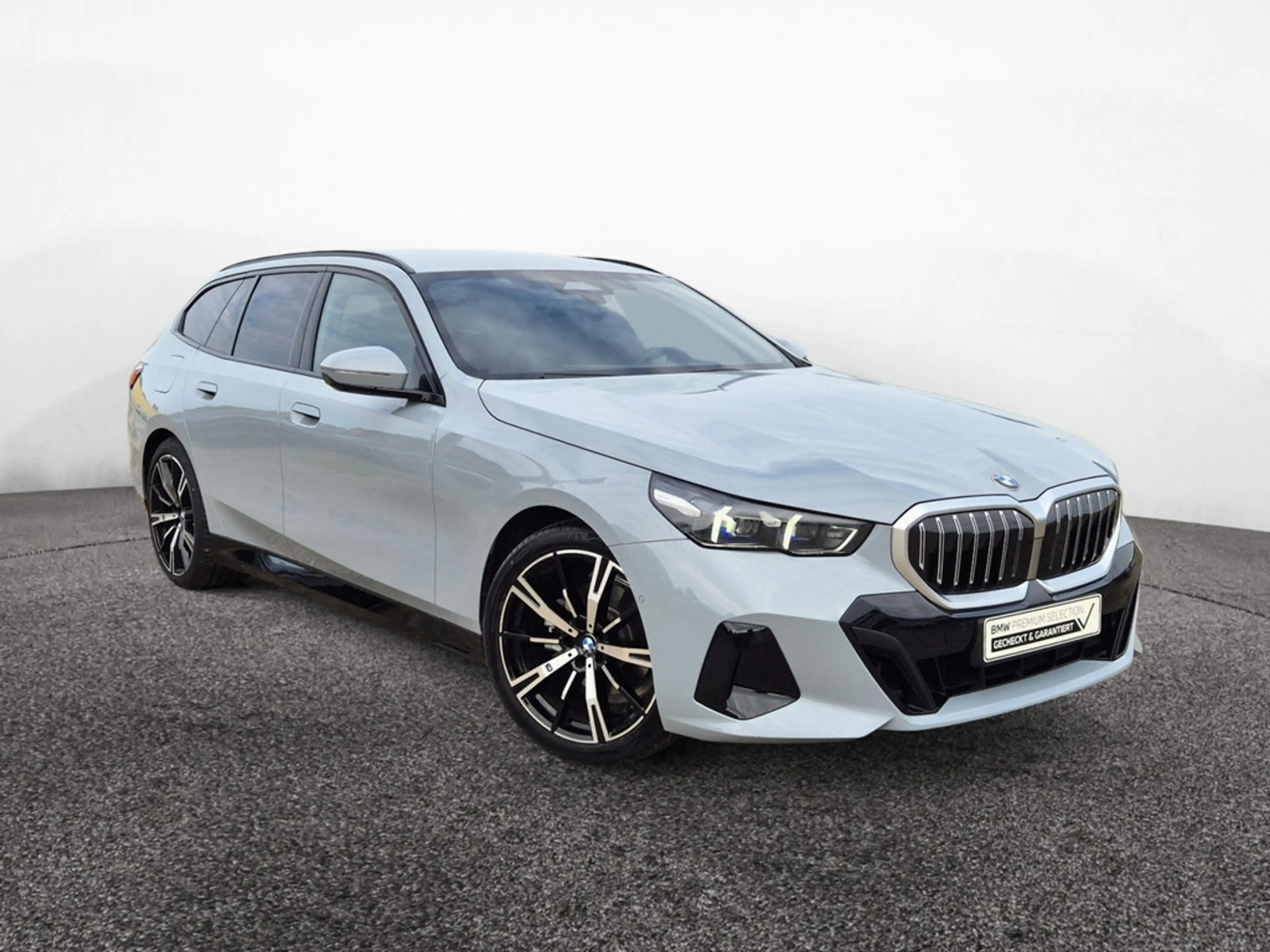 BMW 520 i Touring M-Sport 20 ZOLL+AHK+H/K+ACC+KAM+ — photo 2
