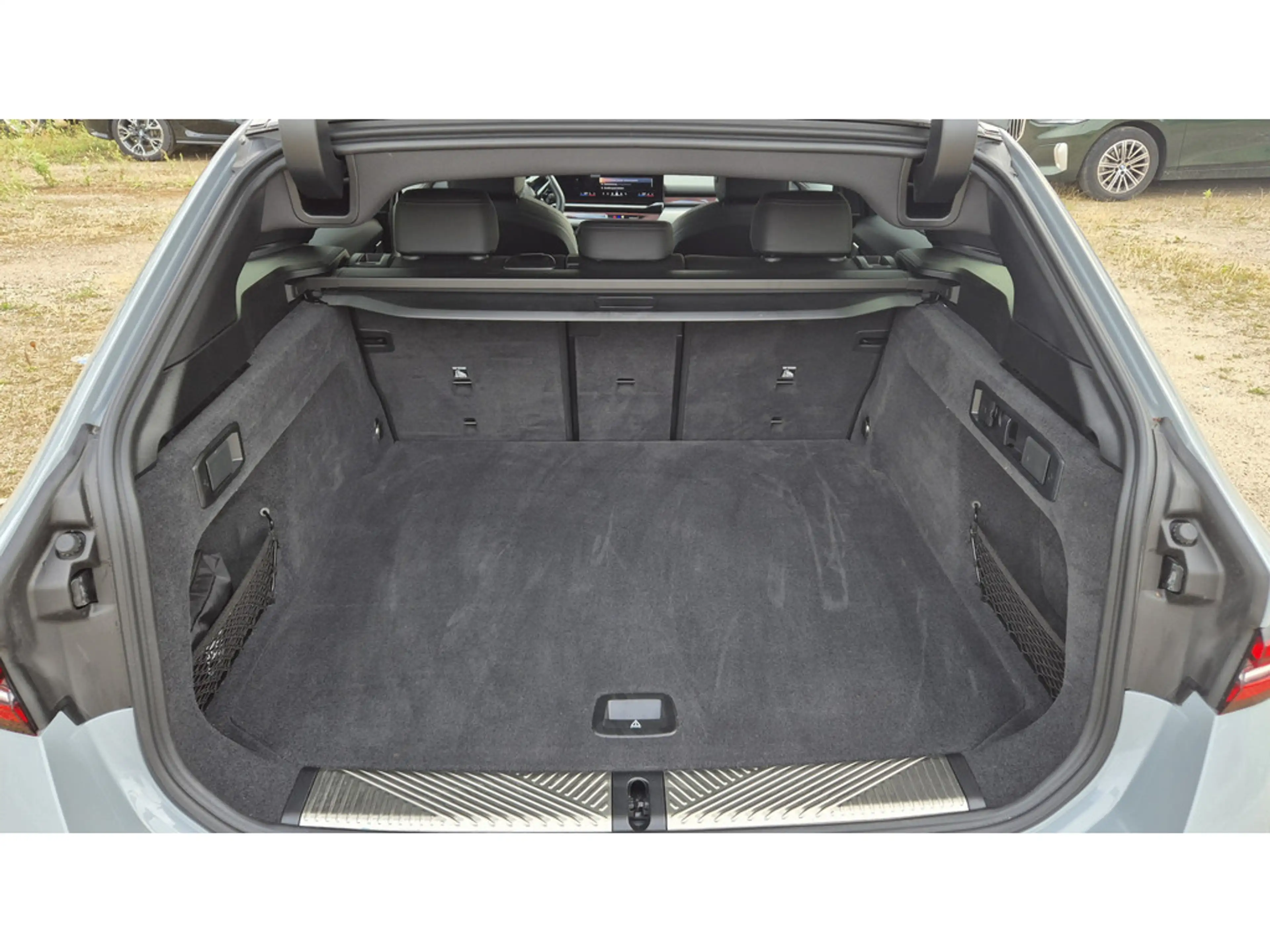 BMW 520 i Touring M-Sport 20 ZOLL+AHK+H/K+ACC+KAM+ — photo 13
