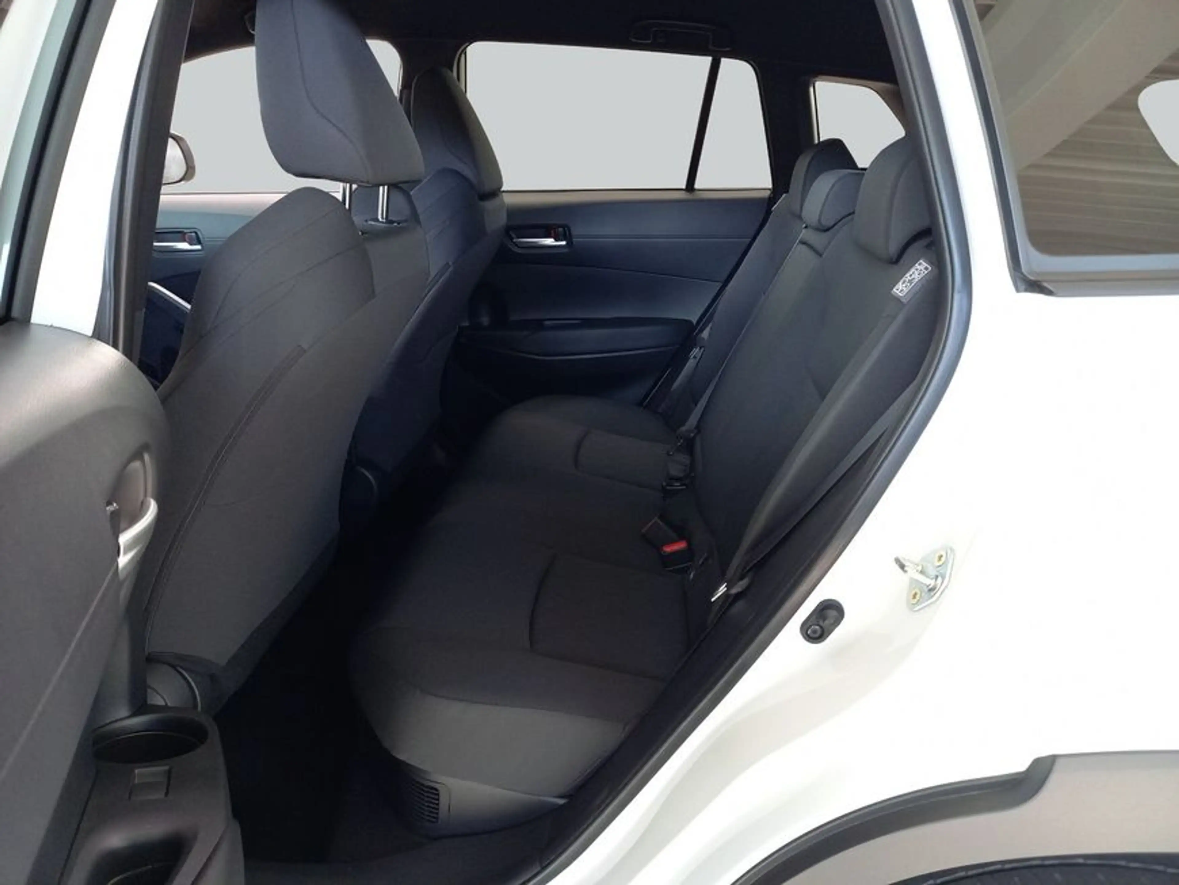 Toyota Corolla Cross Hybrid 2.0 VVT-i Teamplayer — photo 11