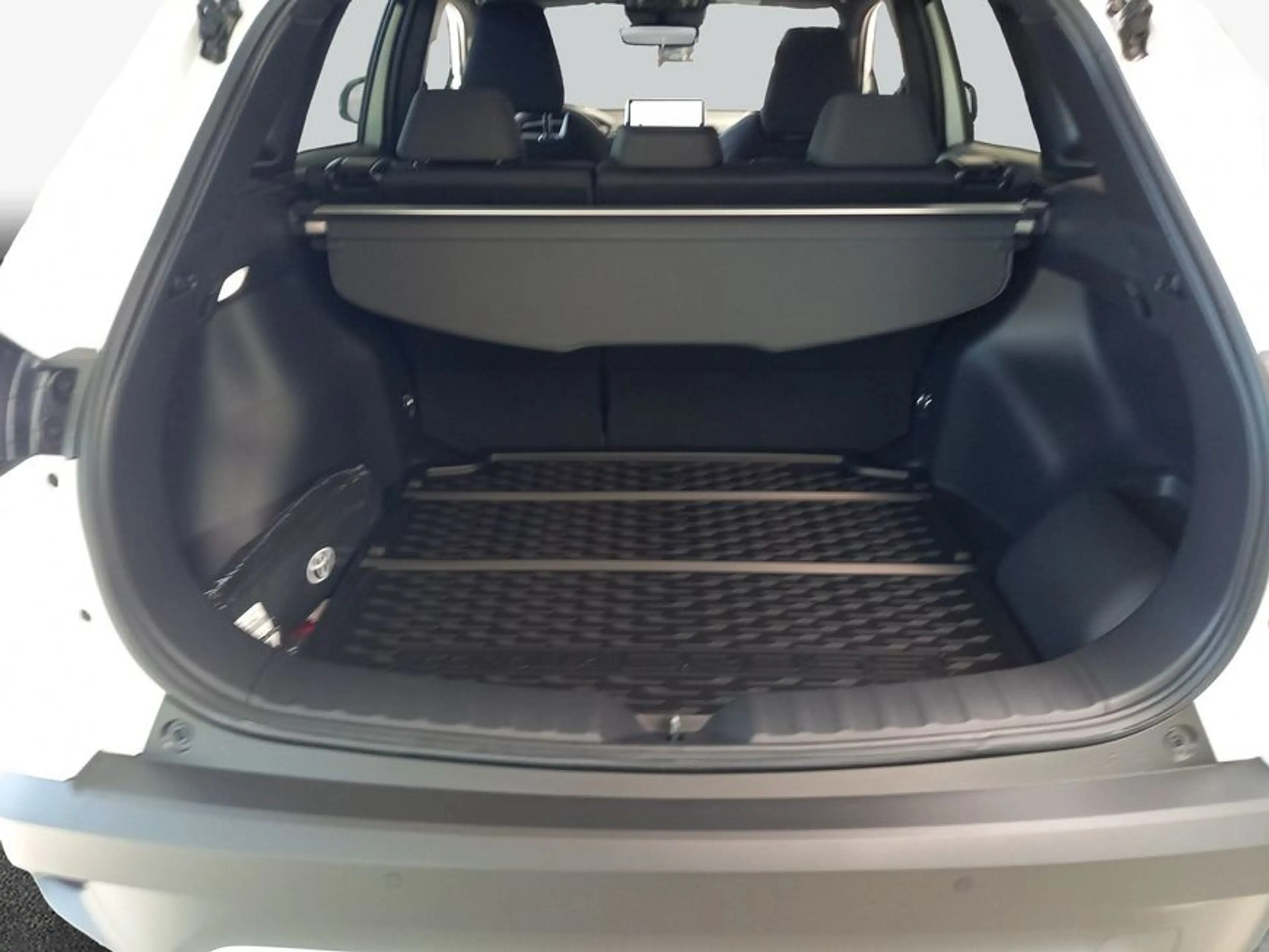 Toyota Corolla Cross Hybrid 2.0 VVT-i Teamplayer — photo 8