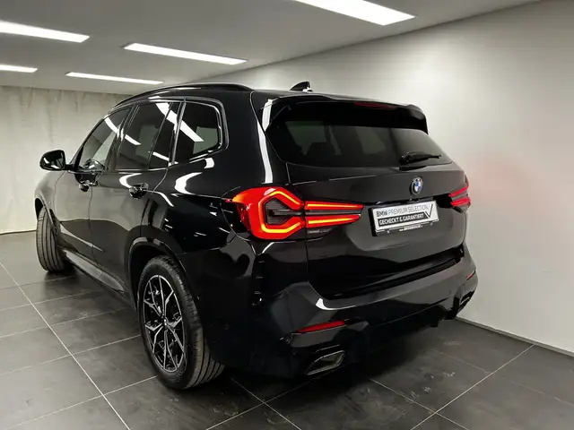BMW X3 view 10