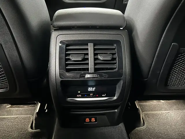 BMW X3 view 18