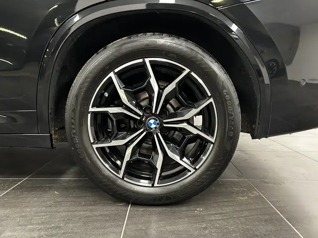 BMW X3 view 6