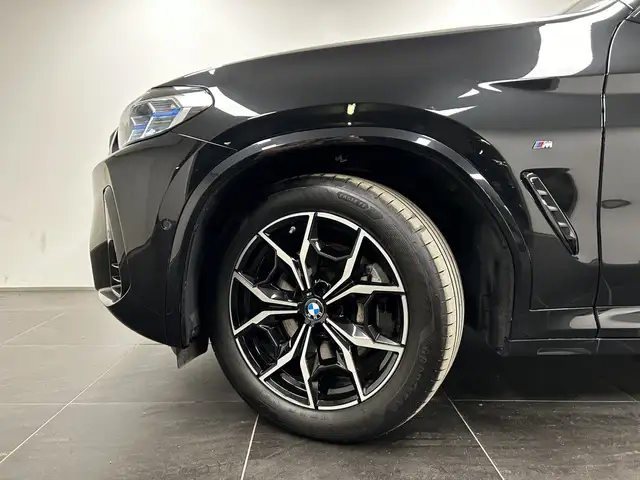 BMW X3 view 8