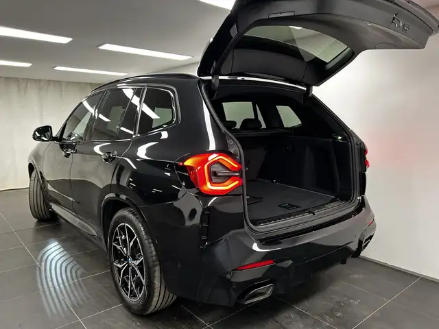 BMW X3 view 11