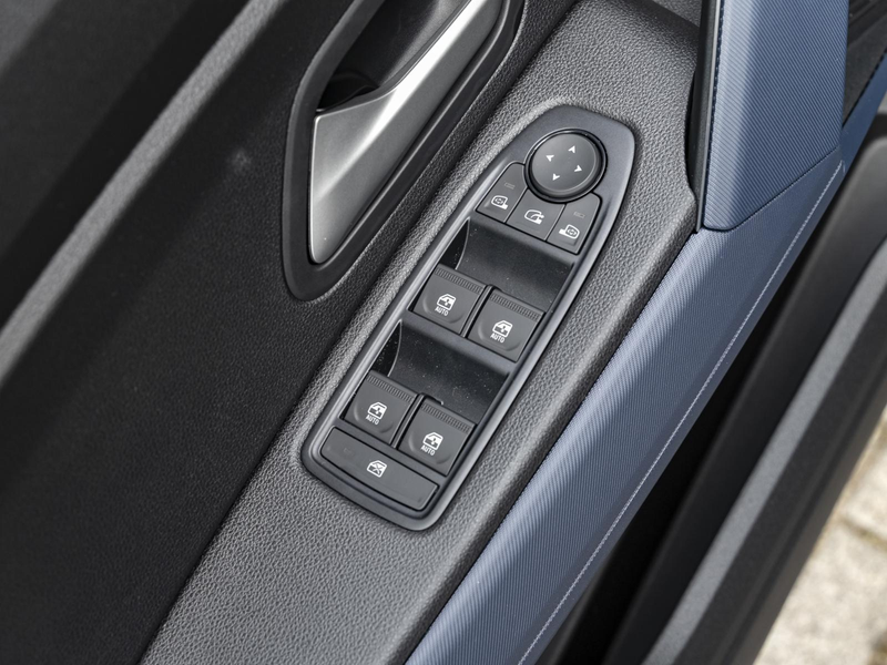 Dacia Duster Journey HYBRID 140 8-fach bereift NAVI SHZ PDC RFK LHZ — photo 12