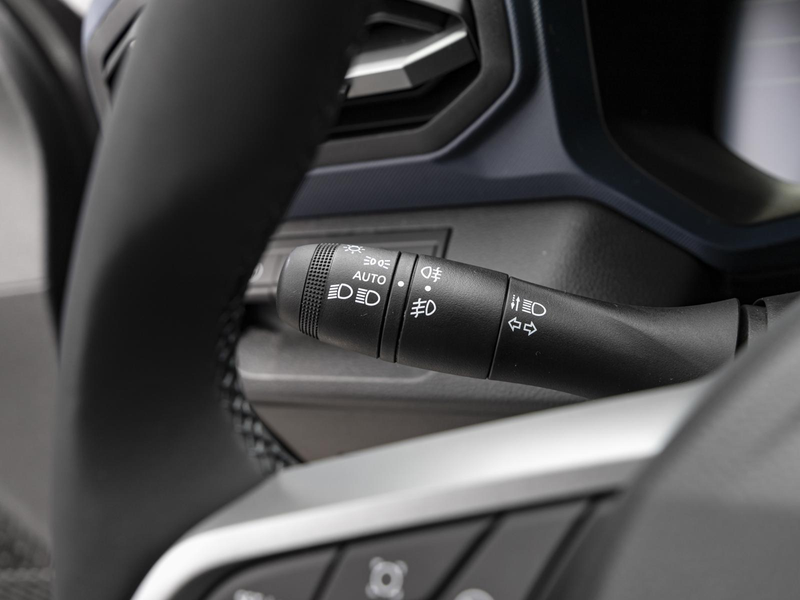 Dacia Duster Journey HYBRID 140 8-fach bereift NAVI SHZ PDC RFK LHZ — photo 15