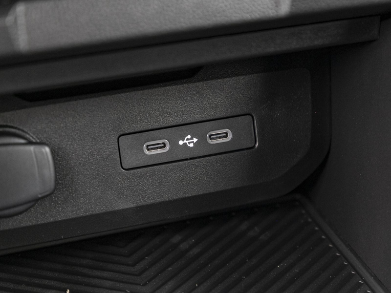 Dacia Duster Journey HYBRID 140 8-fach bereift NAVI SHZ PDC RFK LHZ — photo 14