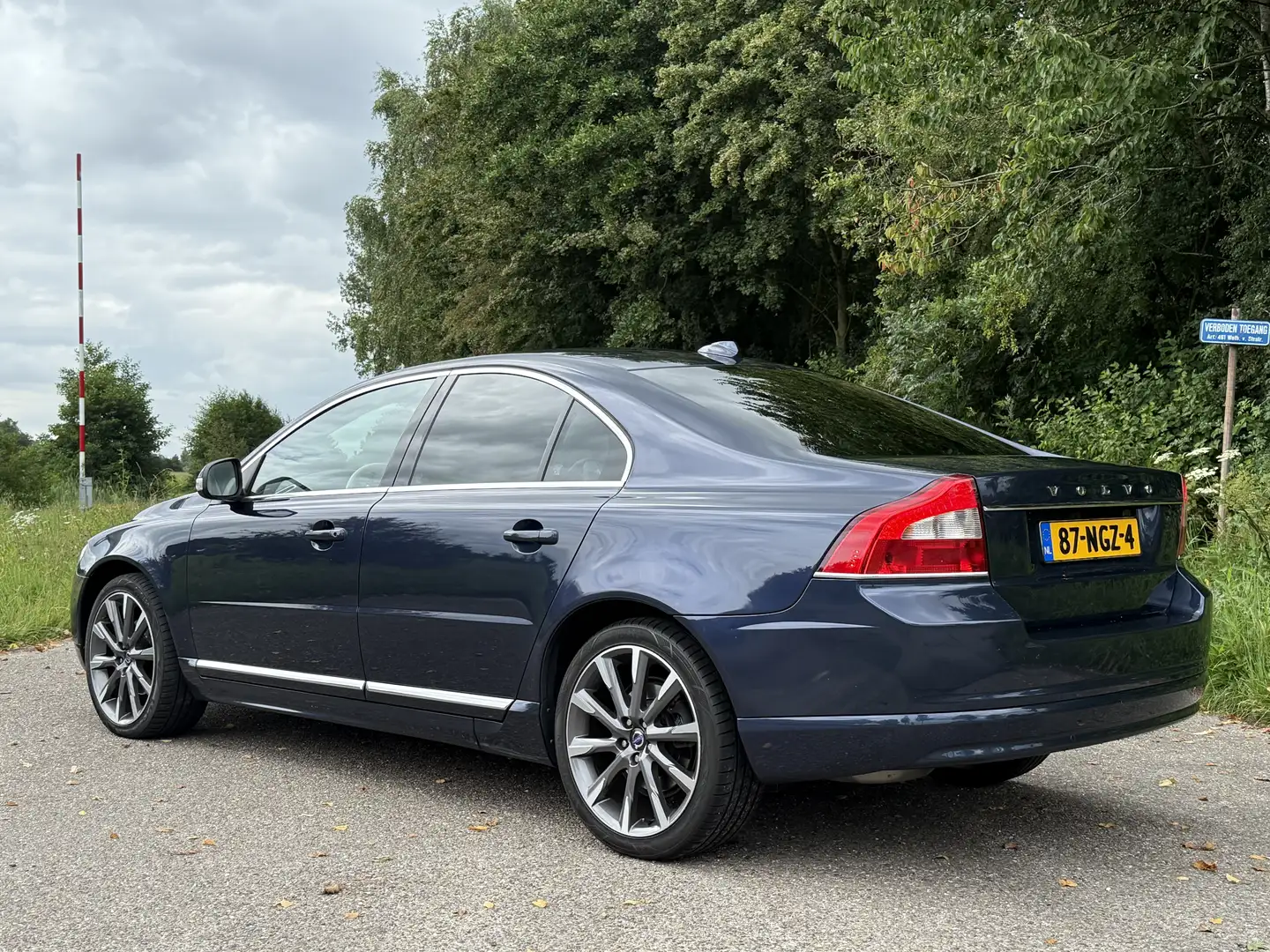 Volvo S80 2.5 T Momentum 231PK geartronic plava - 2