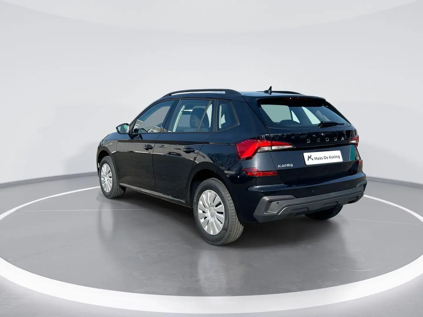 Skoda Kamiq Essence 1.0 TSI 85 kW / 115 PK SUV 6 versn. Hand | Schwarz - 2