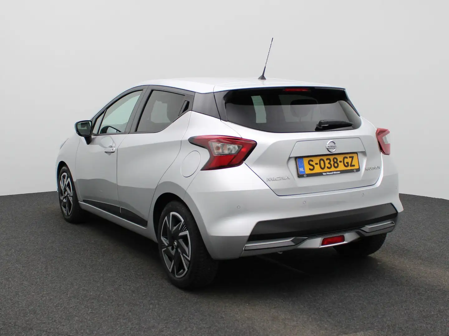 Nissan Micra 1.0 IG-T N-Design | NAVIGATIE | BOSE | APPLE CARPL Gris - 2