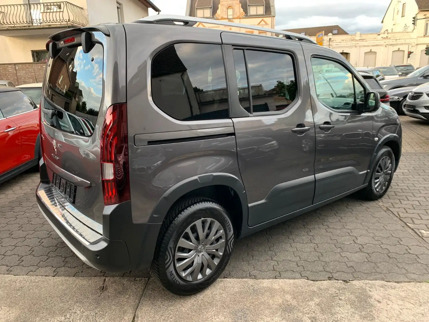 Peugeot Rifter 1.2 Allure L1 Automatik aus 1.Hand Gris - 1