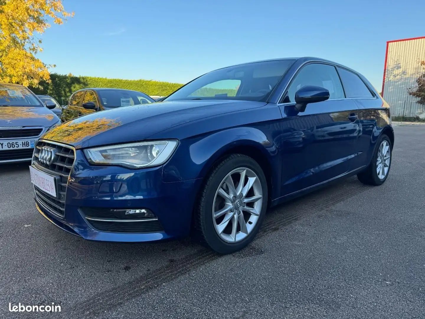 Audi A3 1.6 TDI 110 CH AMBIENTE Blau - 1