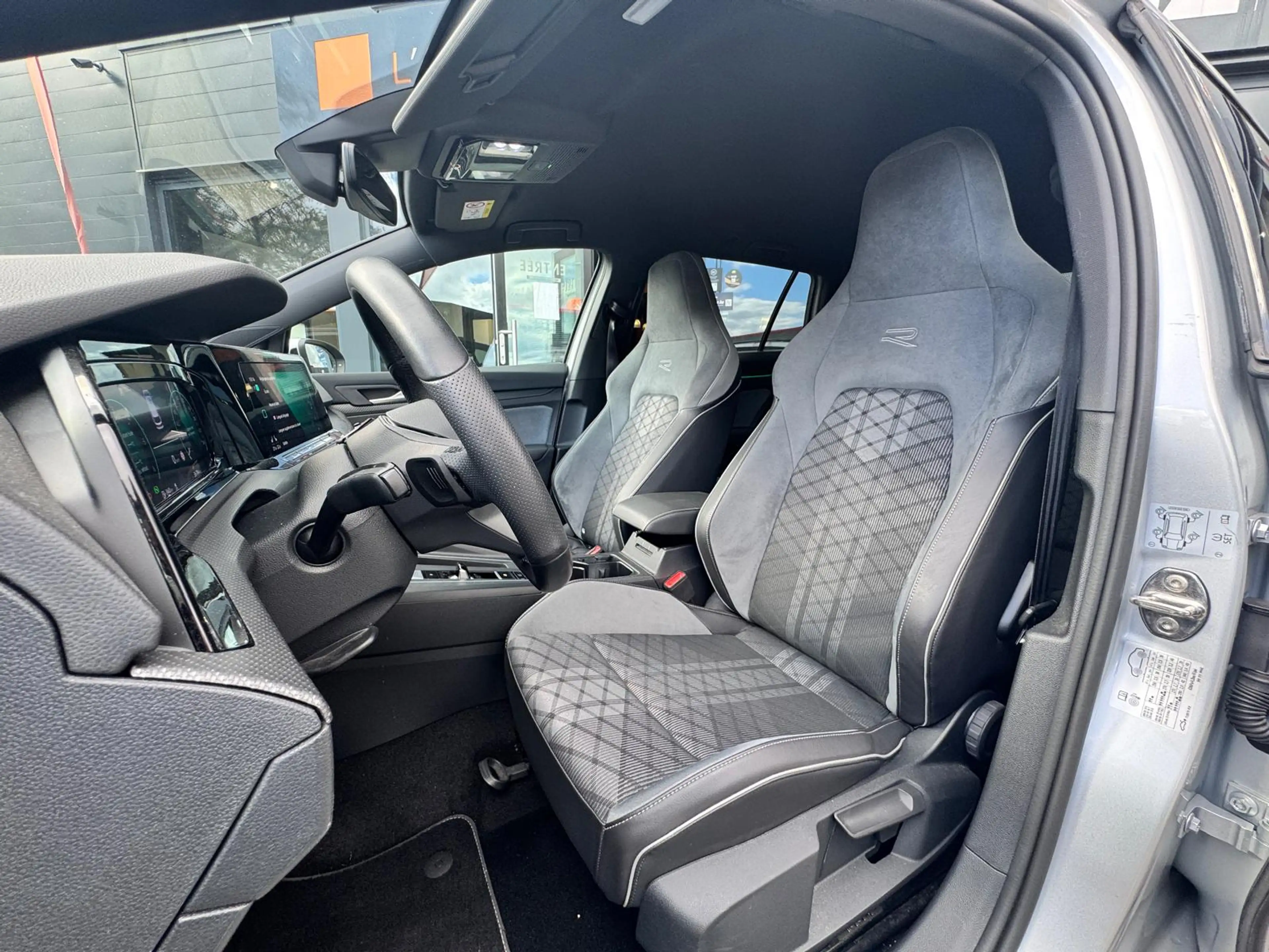Volkswagen Golf Variant Golf Variant 2.0 TDI SCR DSG R-Line / 1er OWNER  JUSQU'A 36 MOIS DE GARANTIE — photo 10