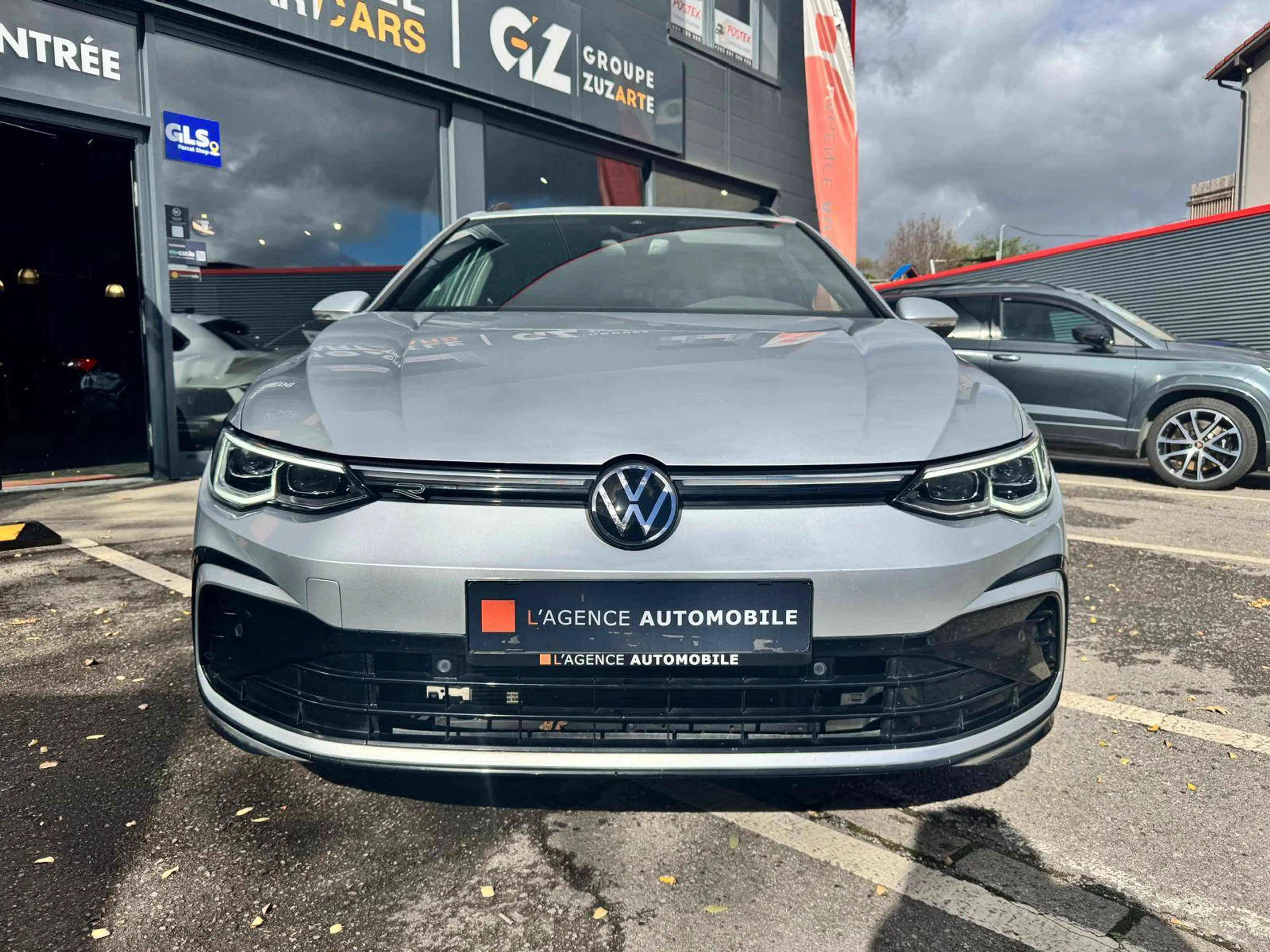 Volkswagen Golf Variant Golf Variant 2.0 TDI SCR DSG R-Line / 1er OWNER  JUSQU'A 36 MOIS DE GARANTIE — photo 3