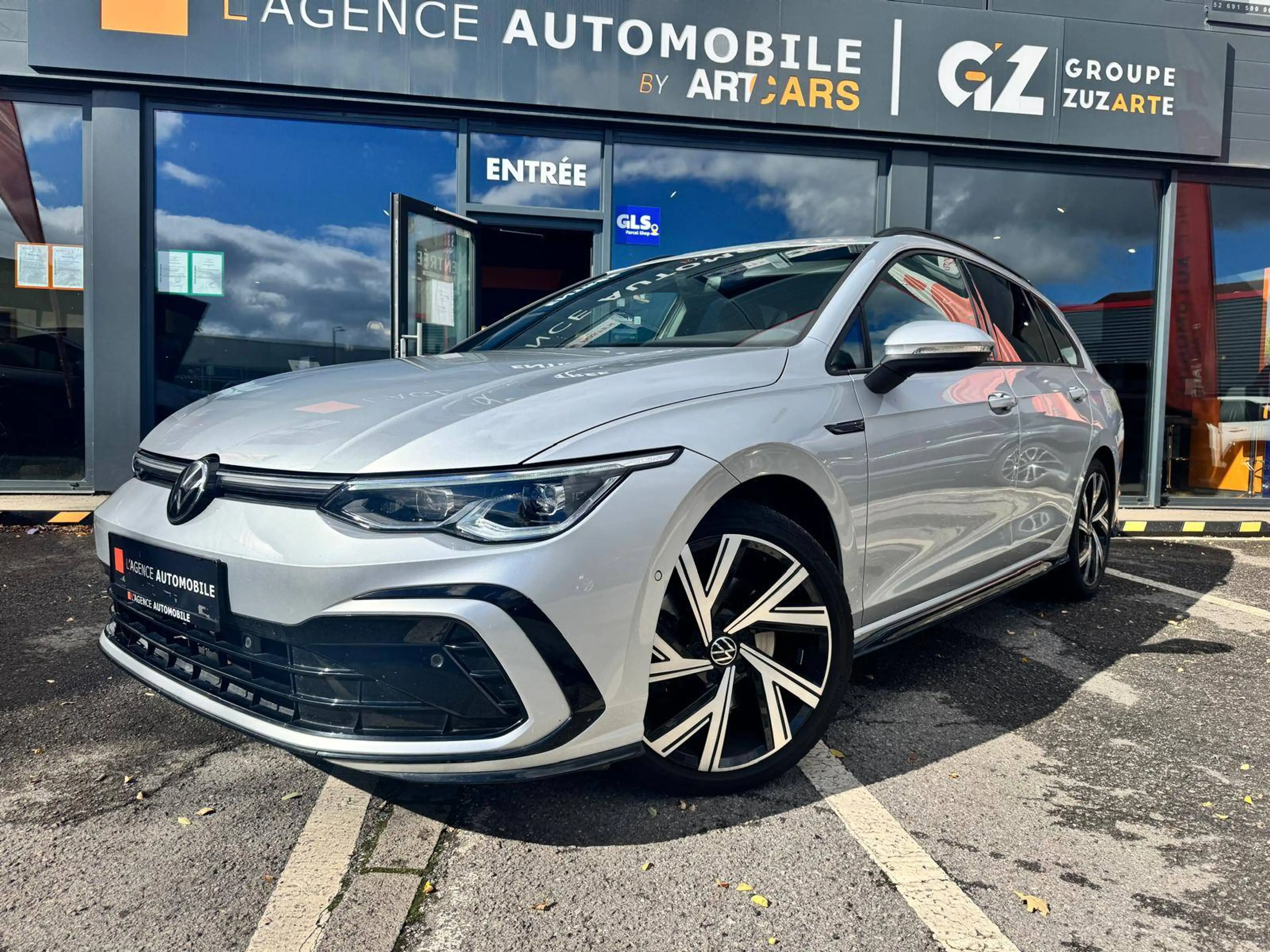 Volkswagen Golf Variant Golf Variant 2.0 TDI SCR DSG R-Line / 1er OWNER  JUSQU'A 36 MOIS DE GARANTIE — photo 2