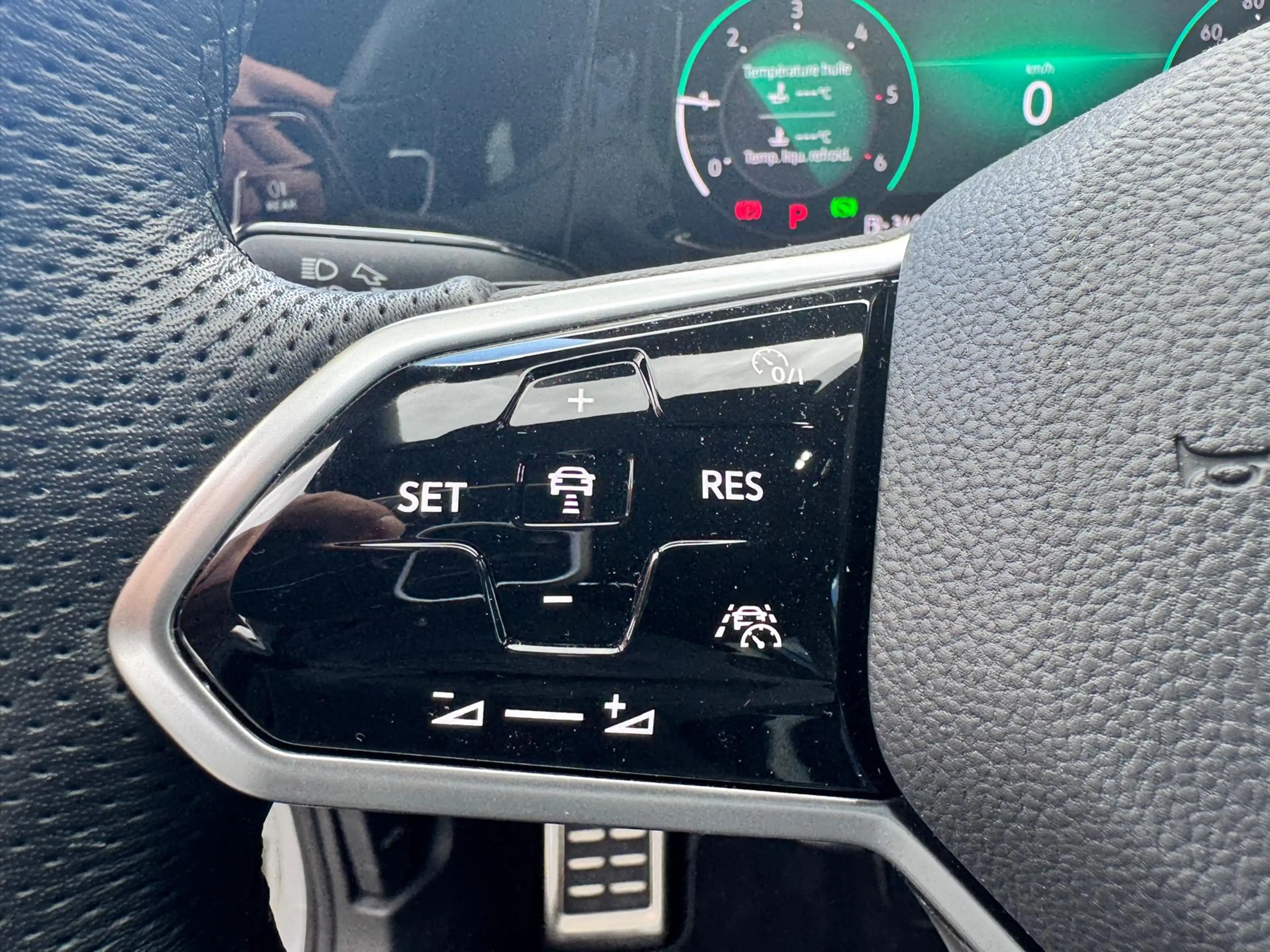 Volkswagen Golf Variant Golf Variant 2.0 TDI SCR DSG R-Line / 1er OWNER  JUSQU'A 36 MOIS DE GARANTIE — photo 14