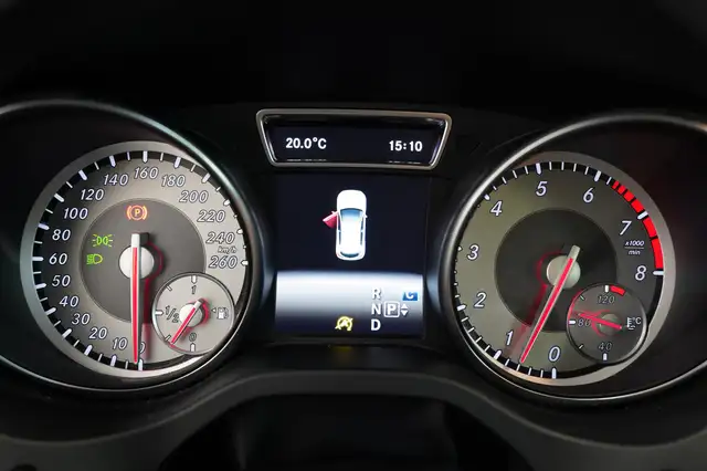 Mercedes-Benz Gla view 10