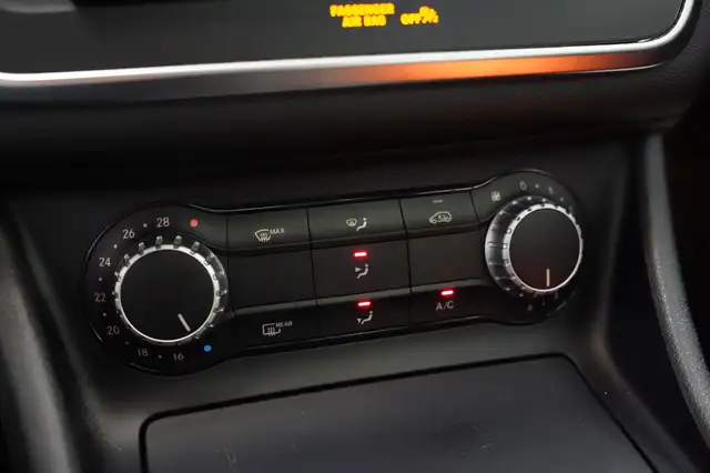 Mercedes-Benz Gla view 13