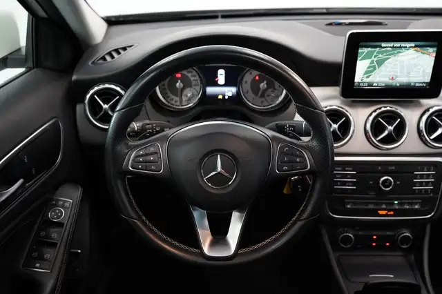 Mercedes-Benz Gla view 7