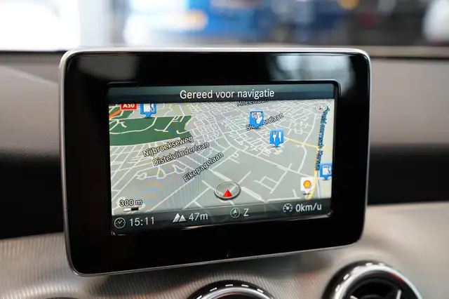 Mercedes-Benz Gla view 17