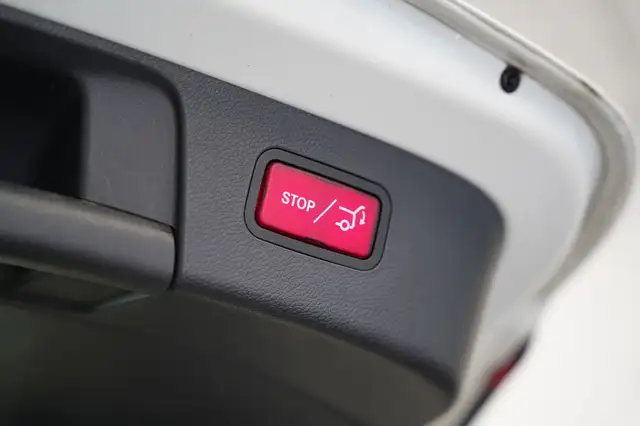 Mercedes-Benz Gla view 23
