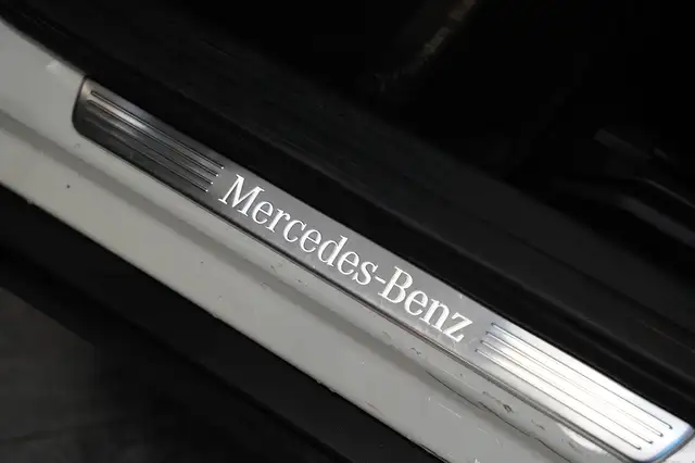 Mercedes-Benz Gla view 26