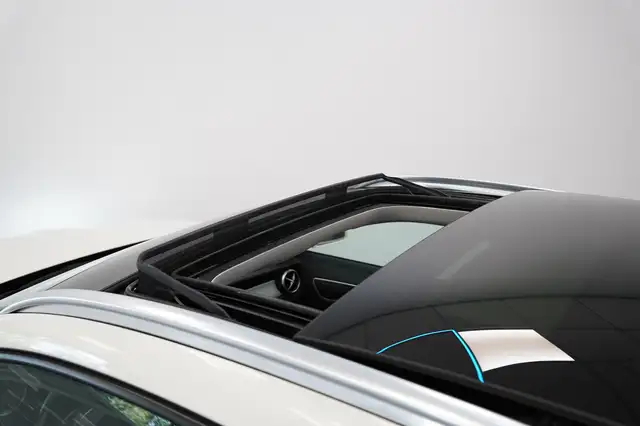 Mercedes-Benz Gla view 25