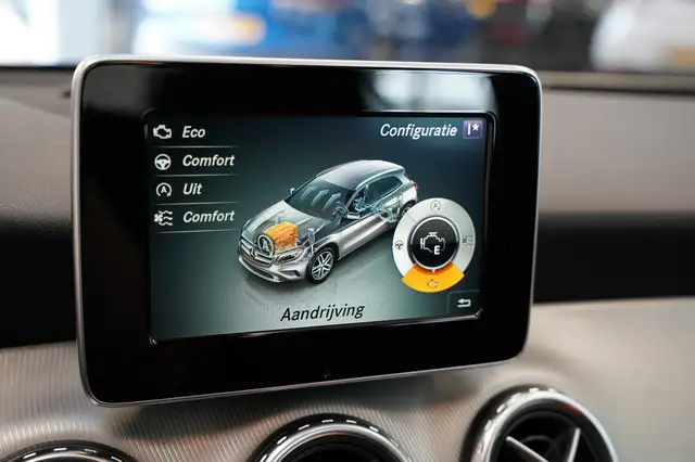 Mercedes-Benz Gla view 19