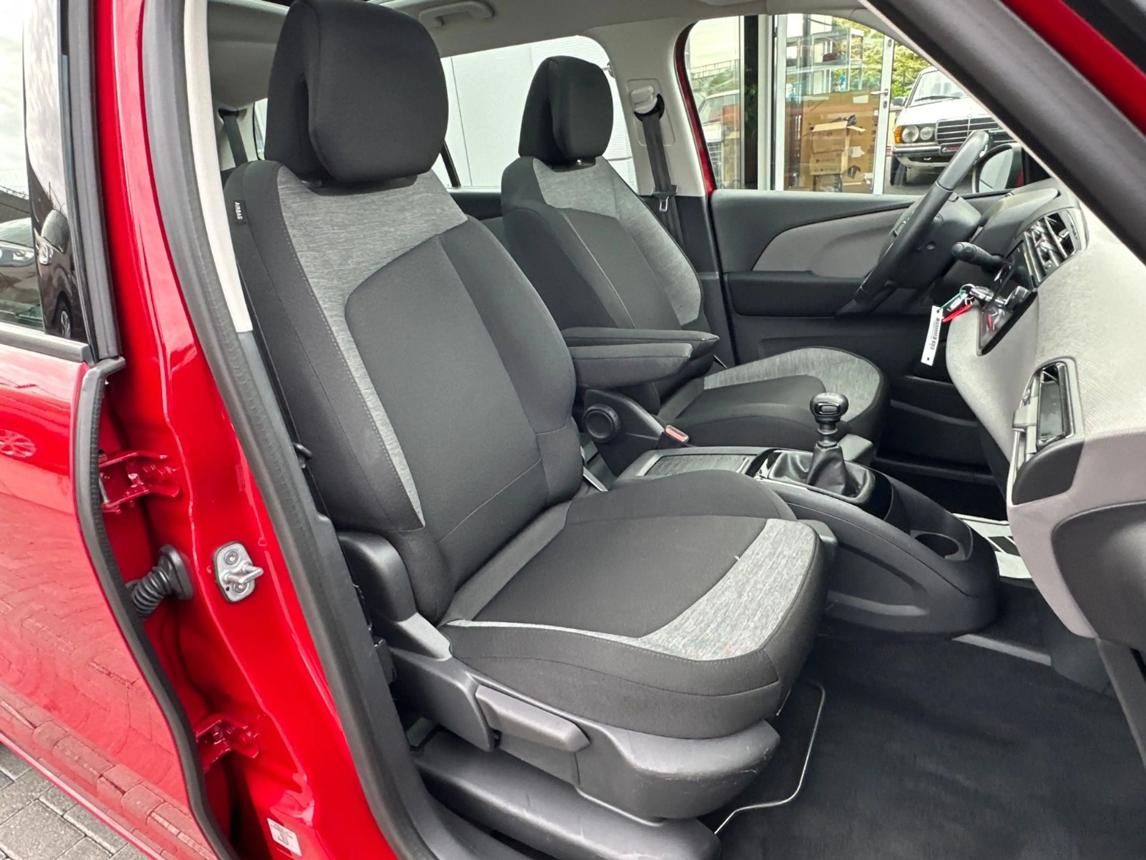 Citroen Grand C4 Picasso Grand C4 Feel 7-Sitzer*Klima*Temp*Navi*Phone*PDC — photo 35
