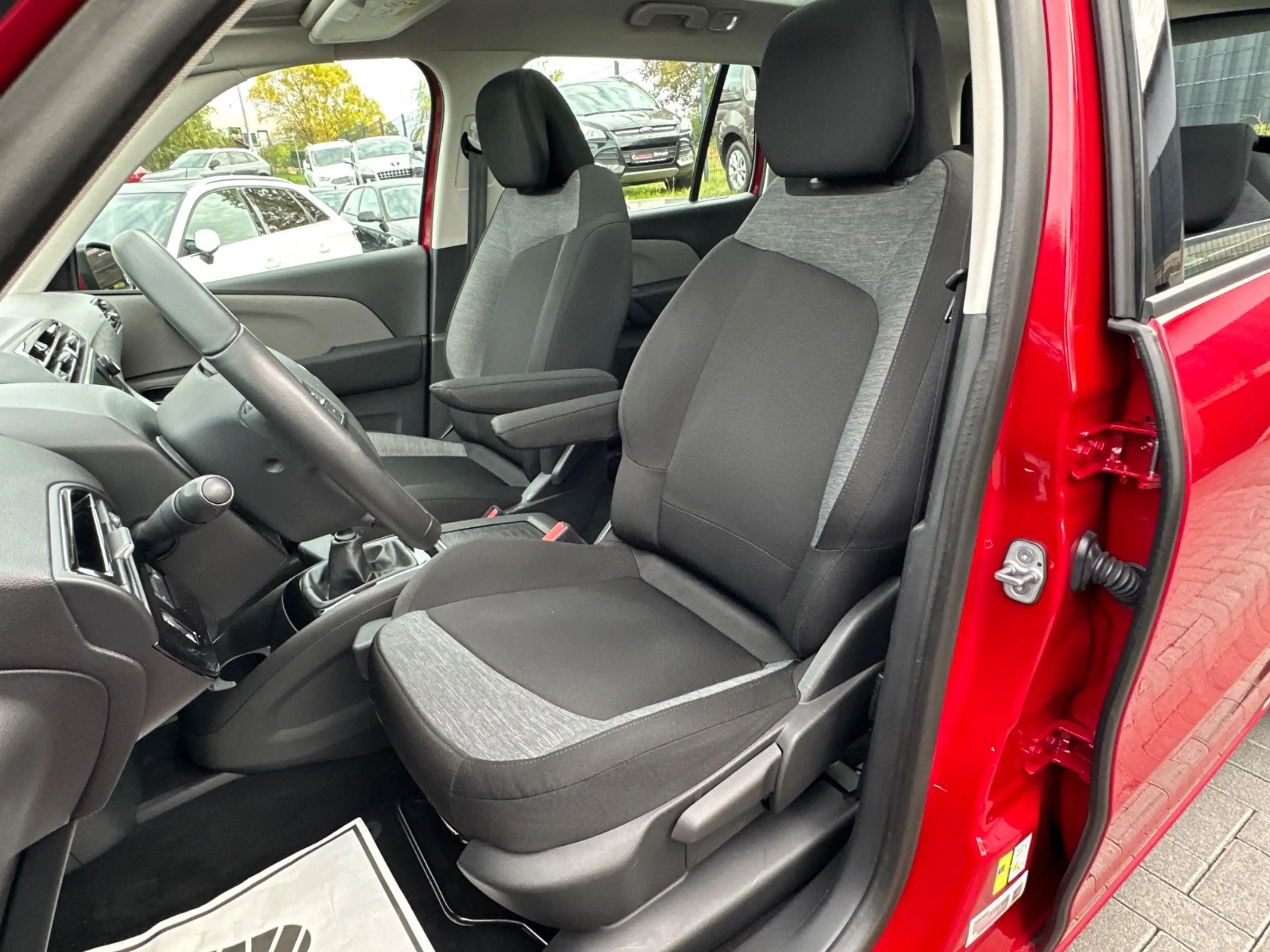 Citroen Grand C4 Picasso Grand C4 Feel 7-Sitzer*Klima*Temp*Navi*Phone*PDC — photo 16