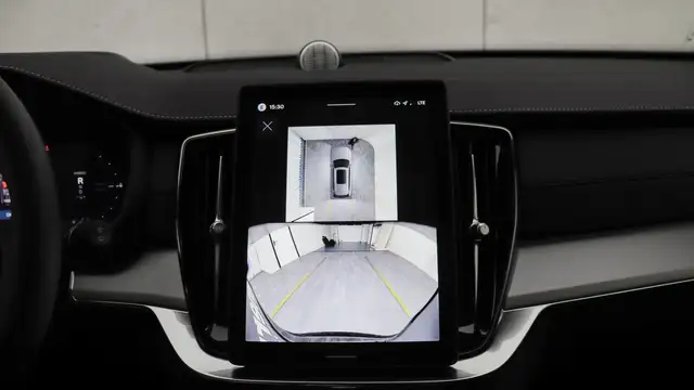 Volvo XC90 view 12