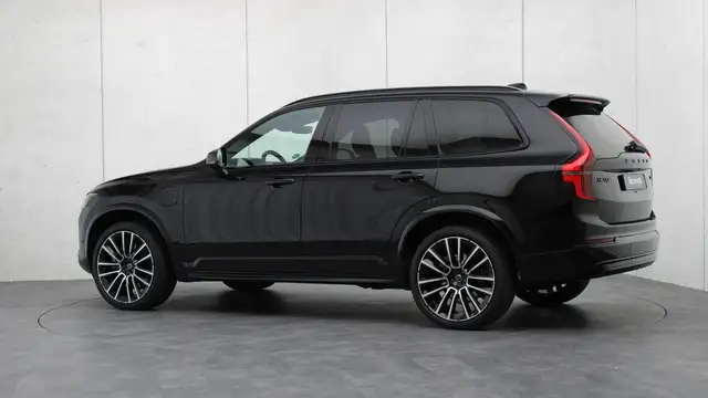 Volvo XC90 view 27