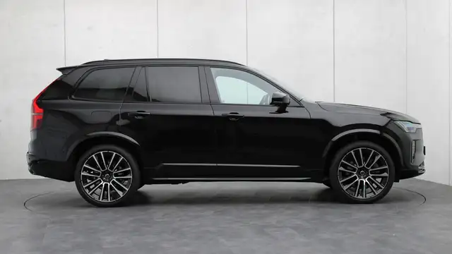 Volvo XC90 view 30