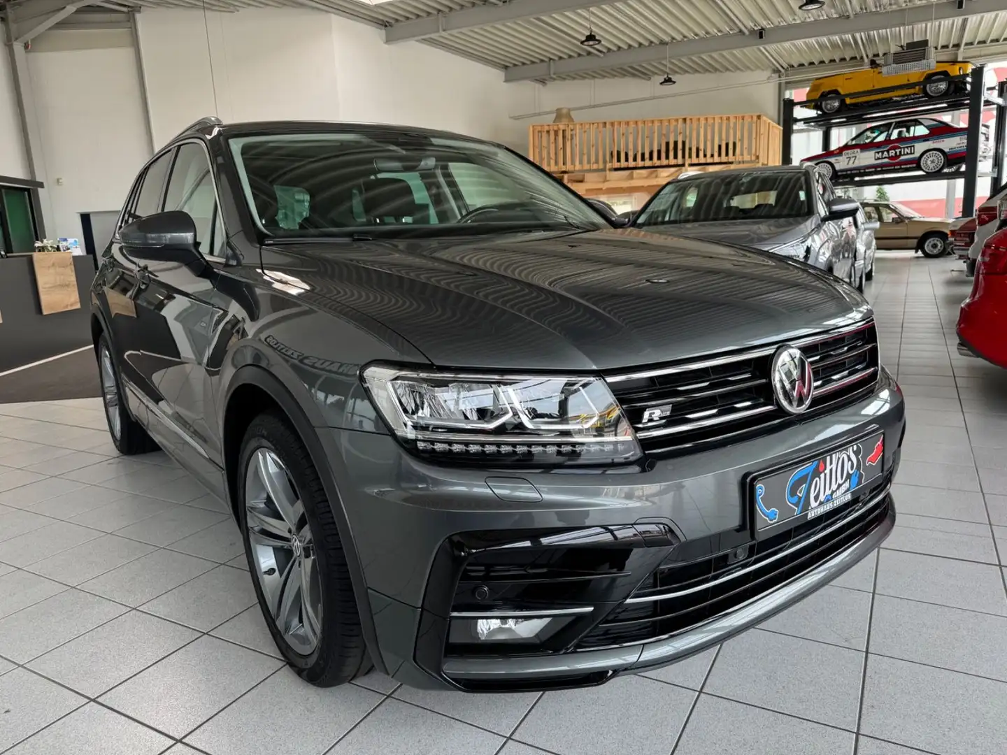 Volkswagen Tiguan 1.5 Join Autom. *R-Line*StHz*Pano*LED*ACC Grau - 2