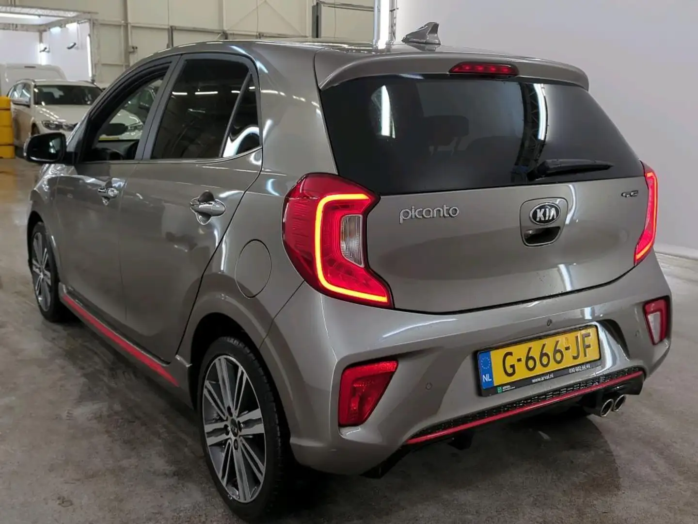 Kia Picanto 1.0 T-GDI GT-Line 1e Eigenaar | NL-Auto | Volledig Grijs - 2