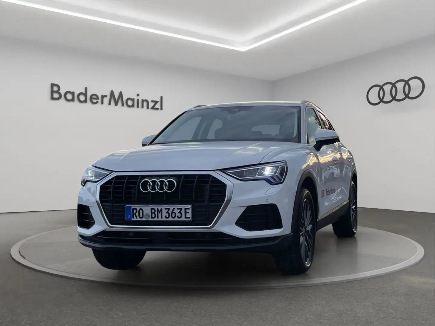 Audi Q3 45 TFSIe,BusiPa,NaviPlus,VirtualCo,AssPaket Weiß - 1