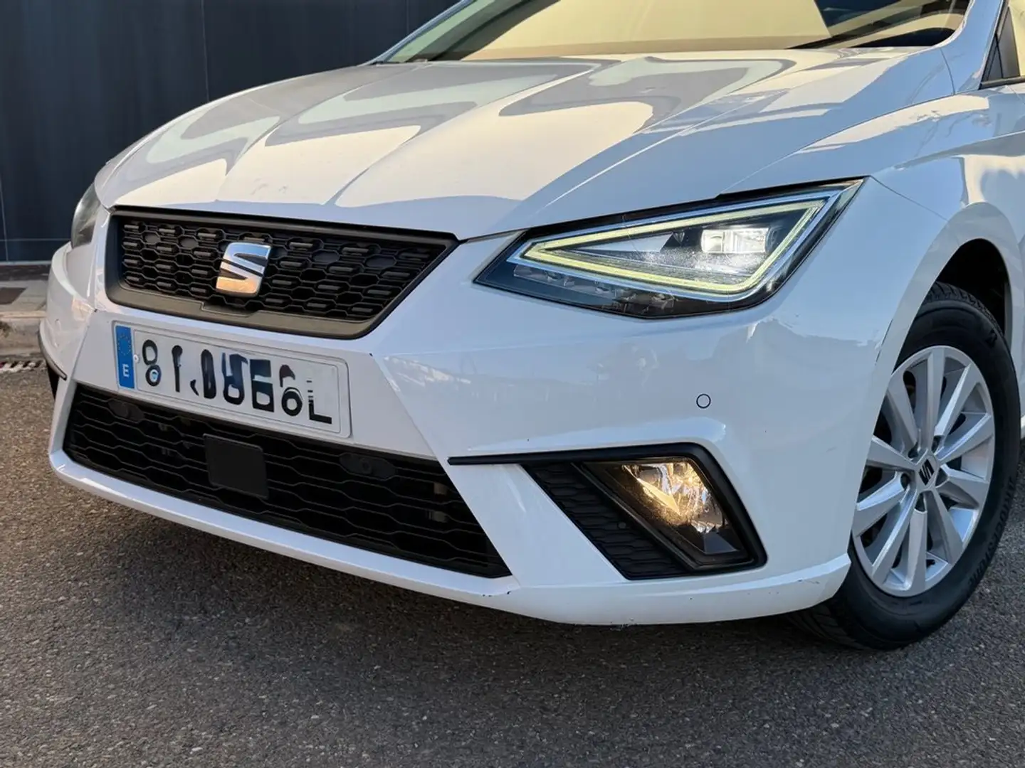 SEAT Ibiza 1.0 TSI 81kW (110CV) Style Plus Blanco - 2