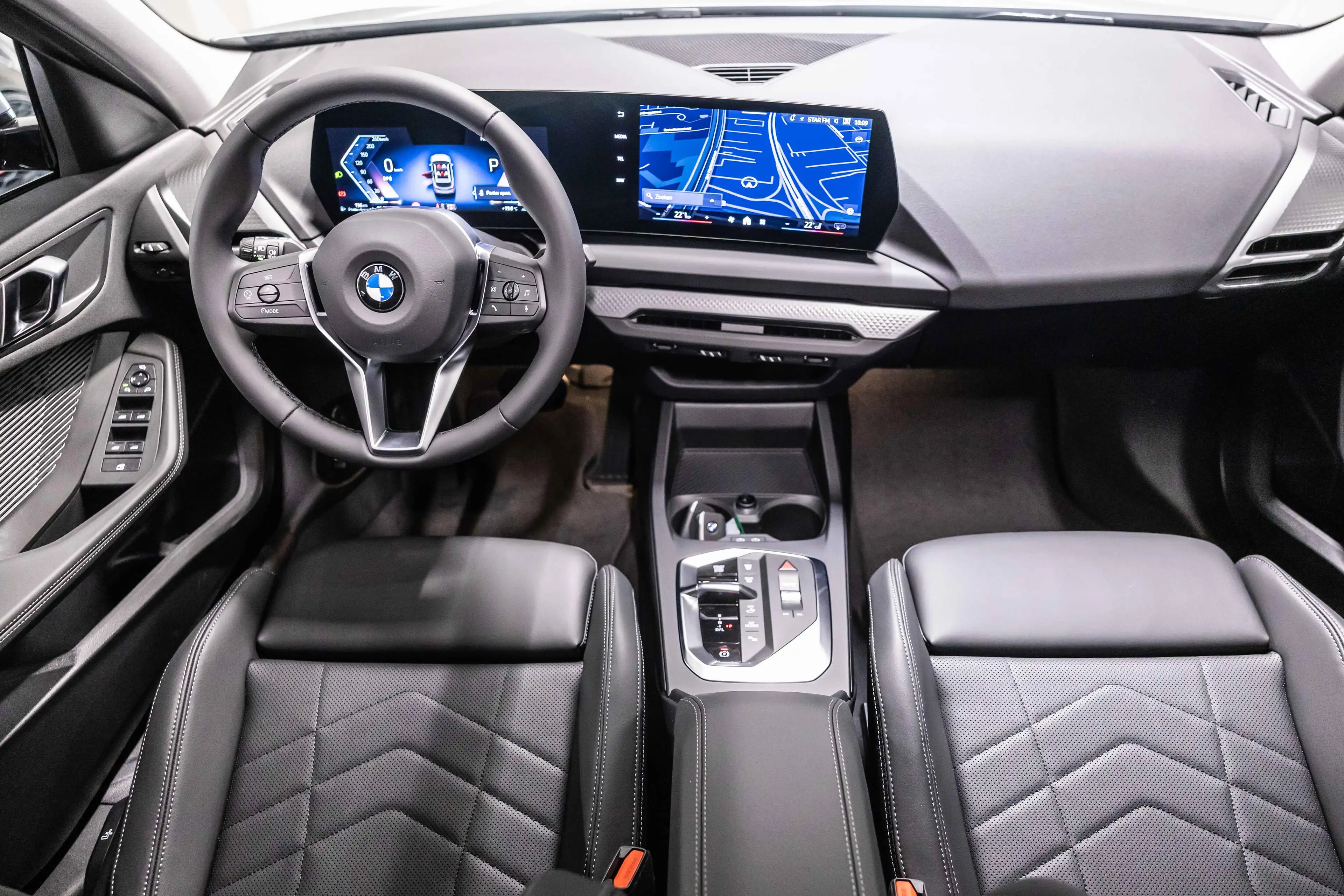 BMW 116 116 Skyscraper Grey pano, clean M Sport look — photo 8