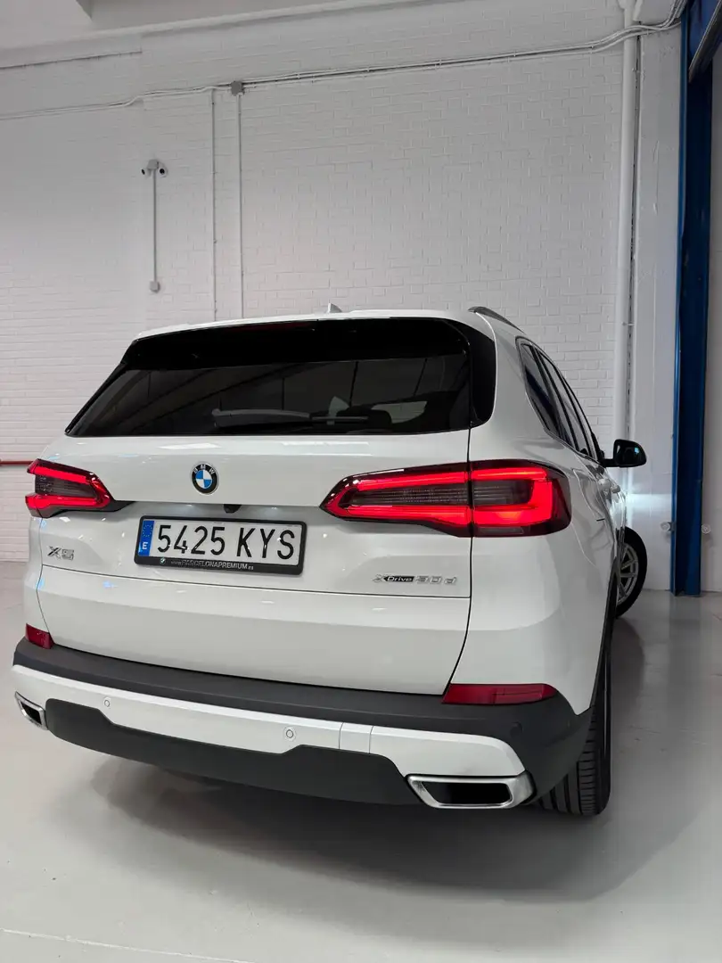 BMW X5 xDrive 30dA Blanc - 2